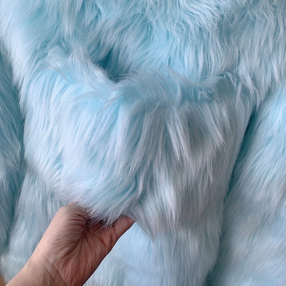SMFK Pastel Aqua Faux Fur Zip Jacket – New With Tags - Picture 4 of 10